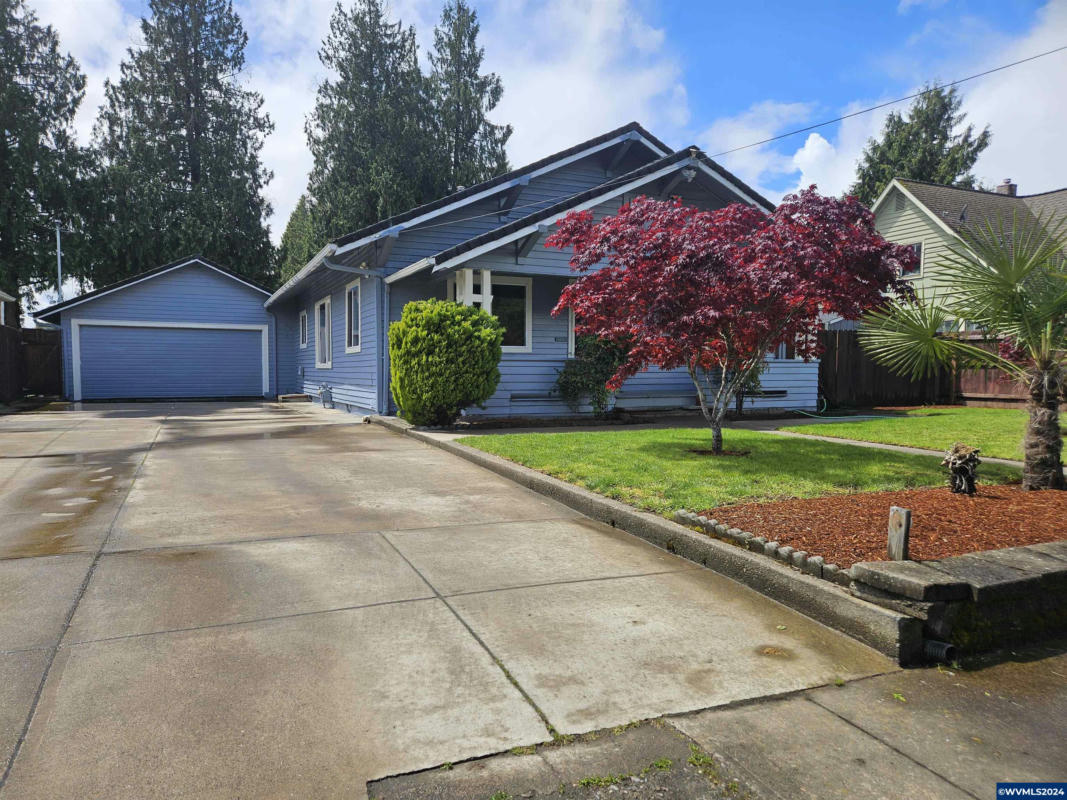 880 YOUNG ST, WOODBURN, OR 97071, photo 1 of 27