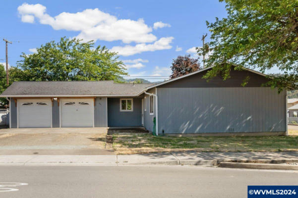 621 E 4TH AVE, RIDDLE, OR 97469 - Image 1