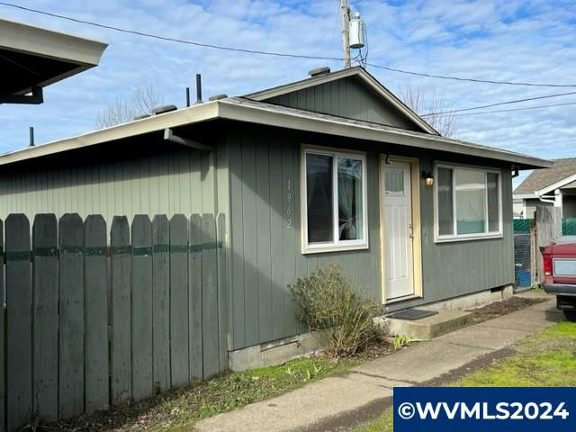 1958 MARION ST SE, ALBANY, OR 97322, photo 1 of 6